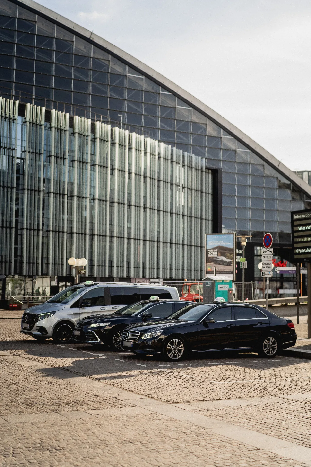 Van Mercedes V-Class La Défense