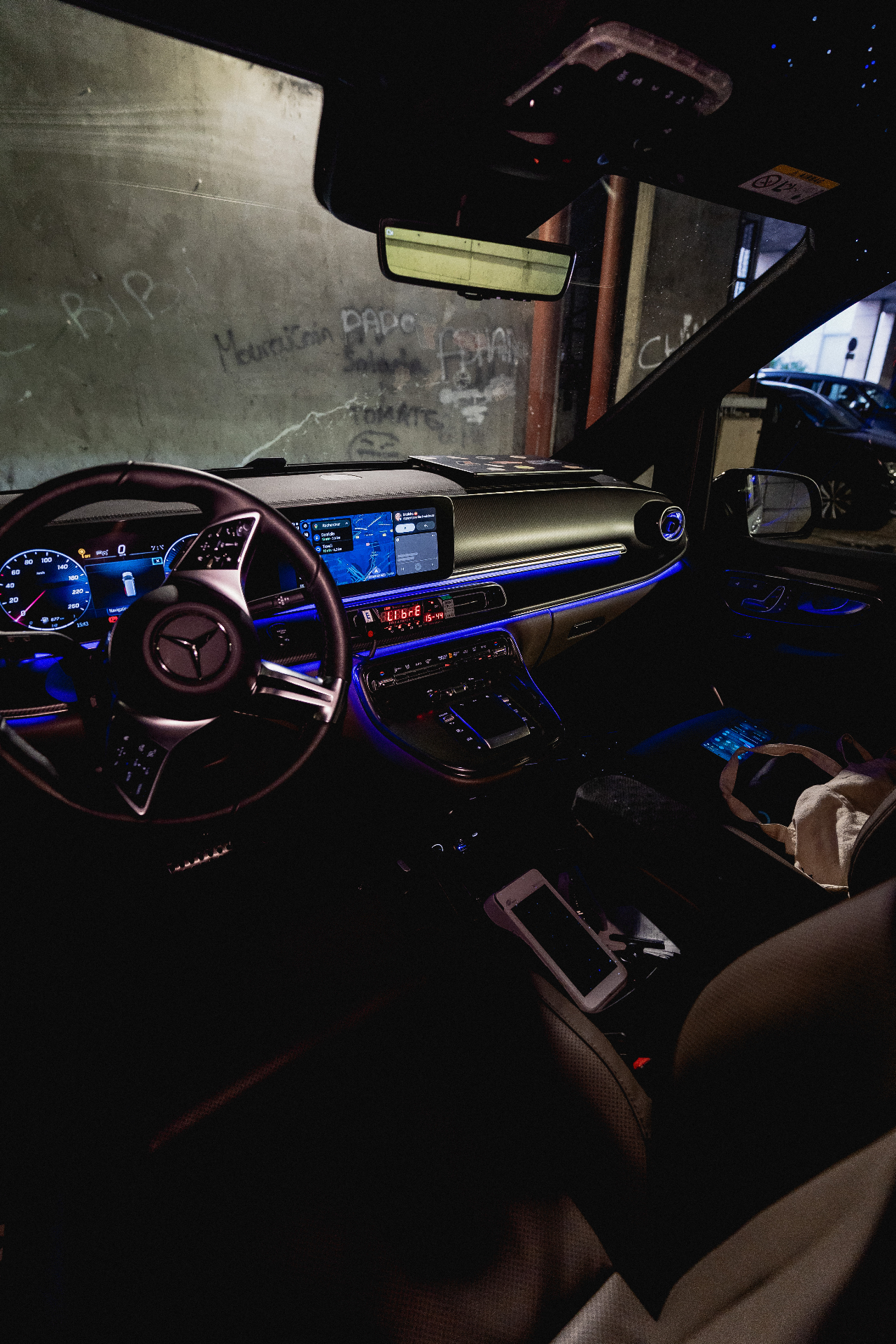 Poste de conduite Mercedes moderne